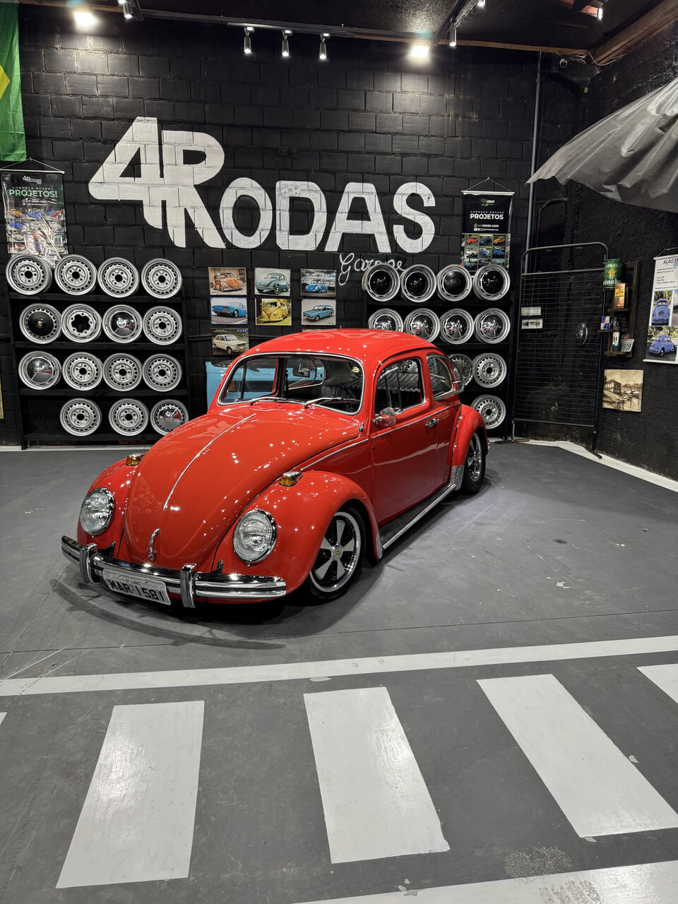 Fusca vermelho clássico personalizado